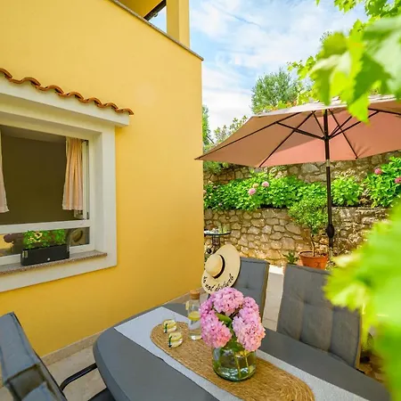 House Rosa Apartment Mali Losinj Exterior photo