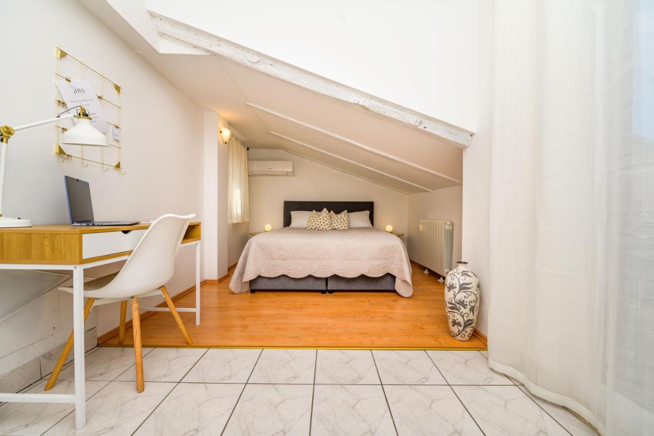 Lägenhet House Rosa Mali Lošinj